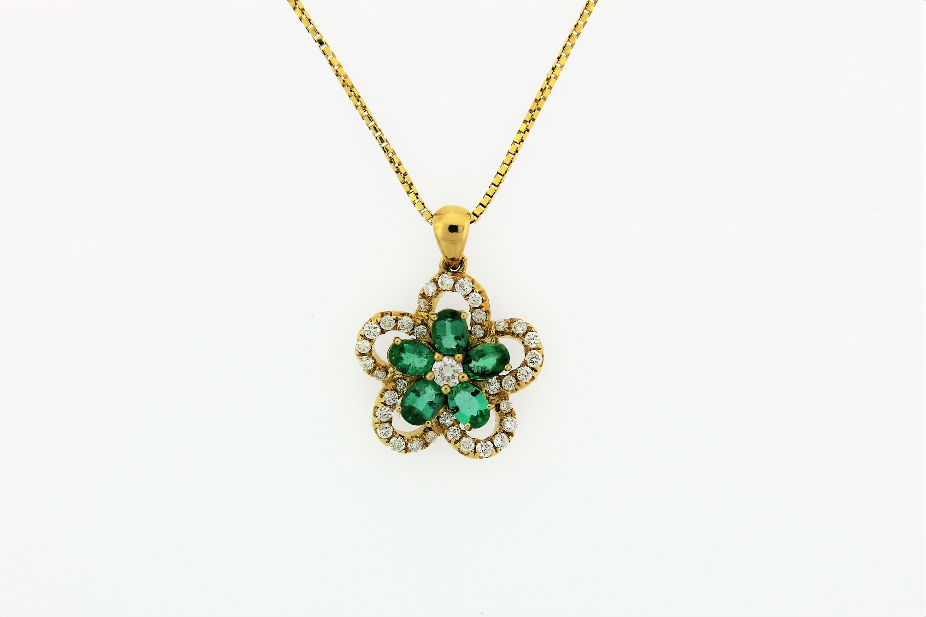 18k Halo Flower Emerald - Diamond Pendent